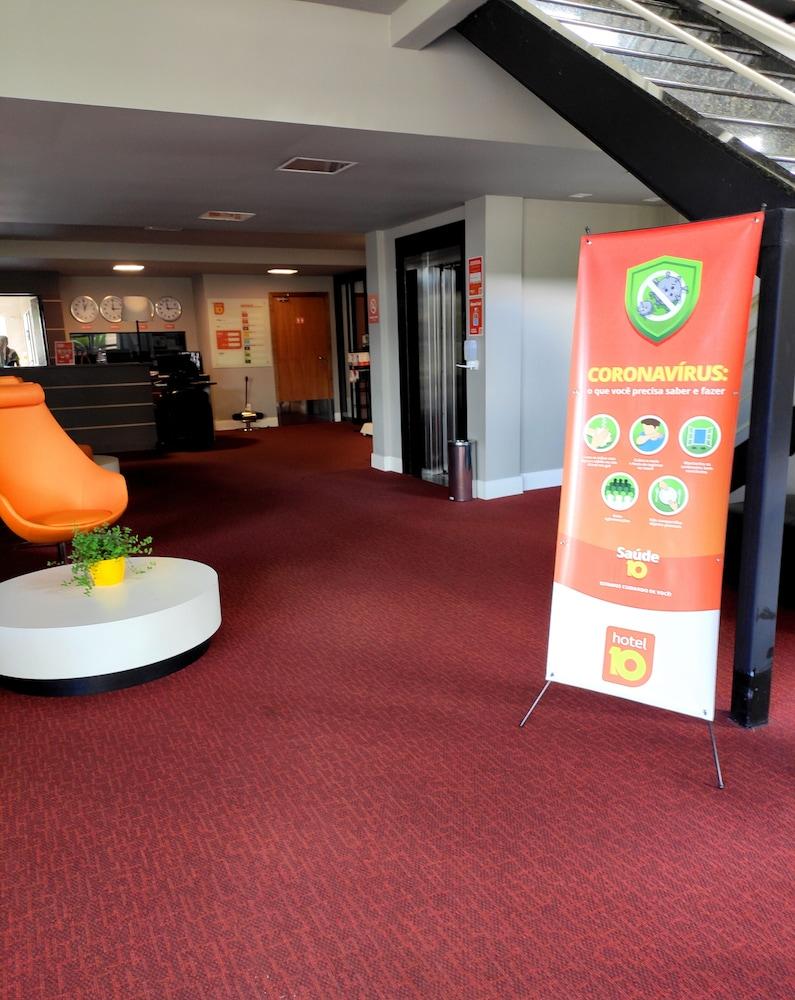 Hotel 10 Джойнвил Екстериор снимка