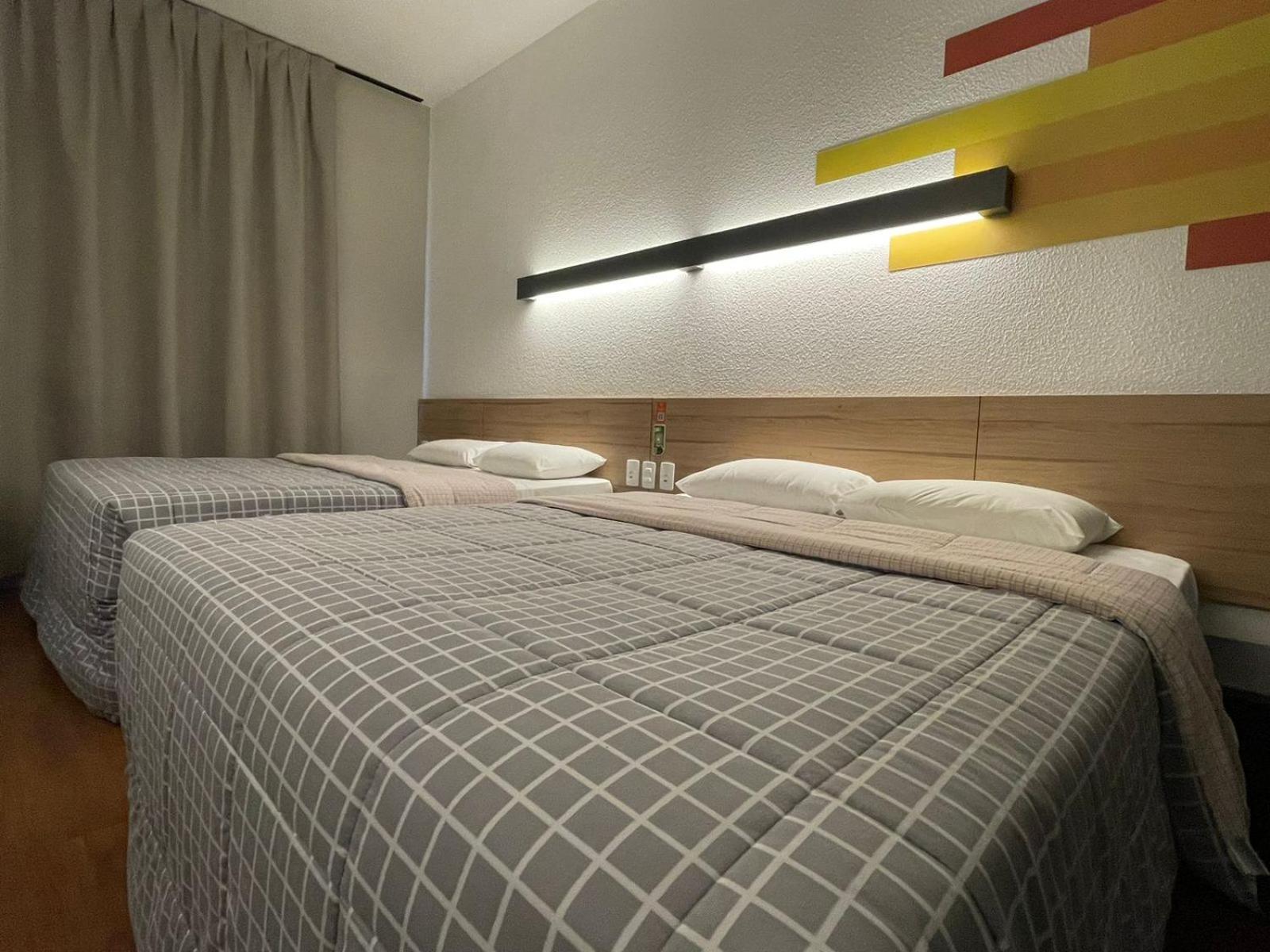 Hotel 10 Джойнвил Екстериор снимка